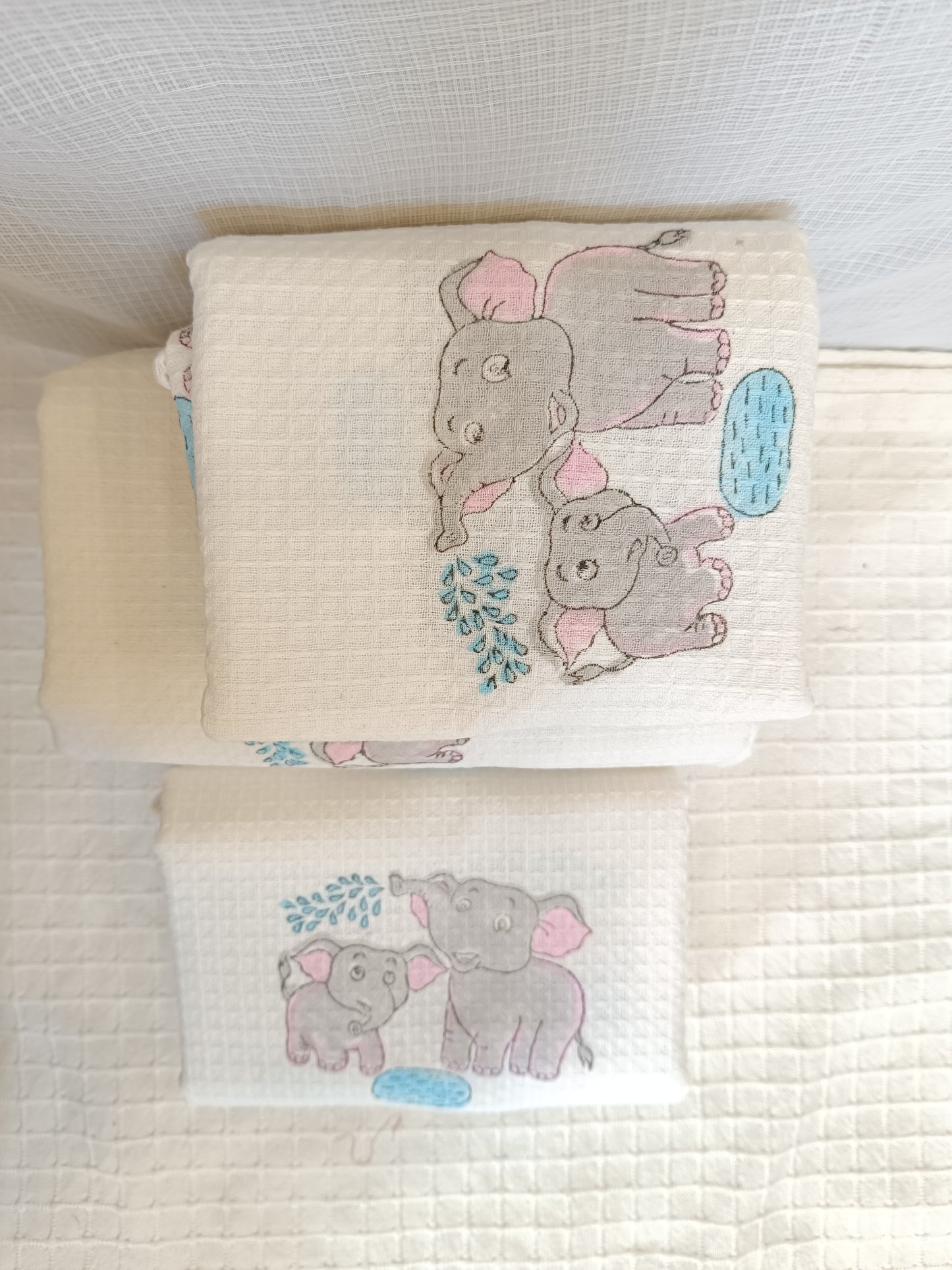 Grey Elephant printed White Cotton Bath Towel