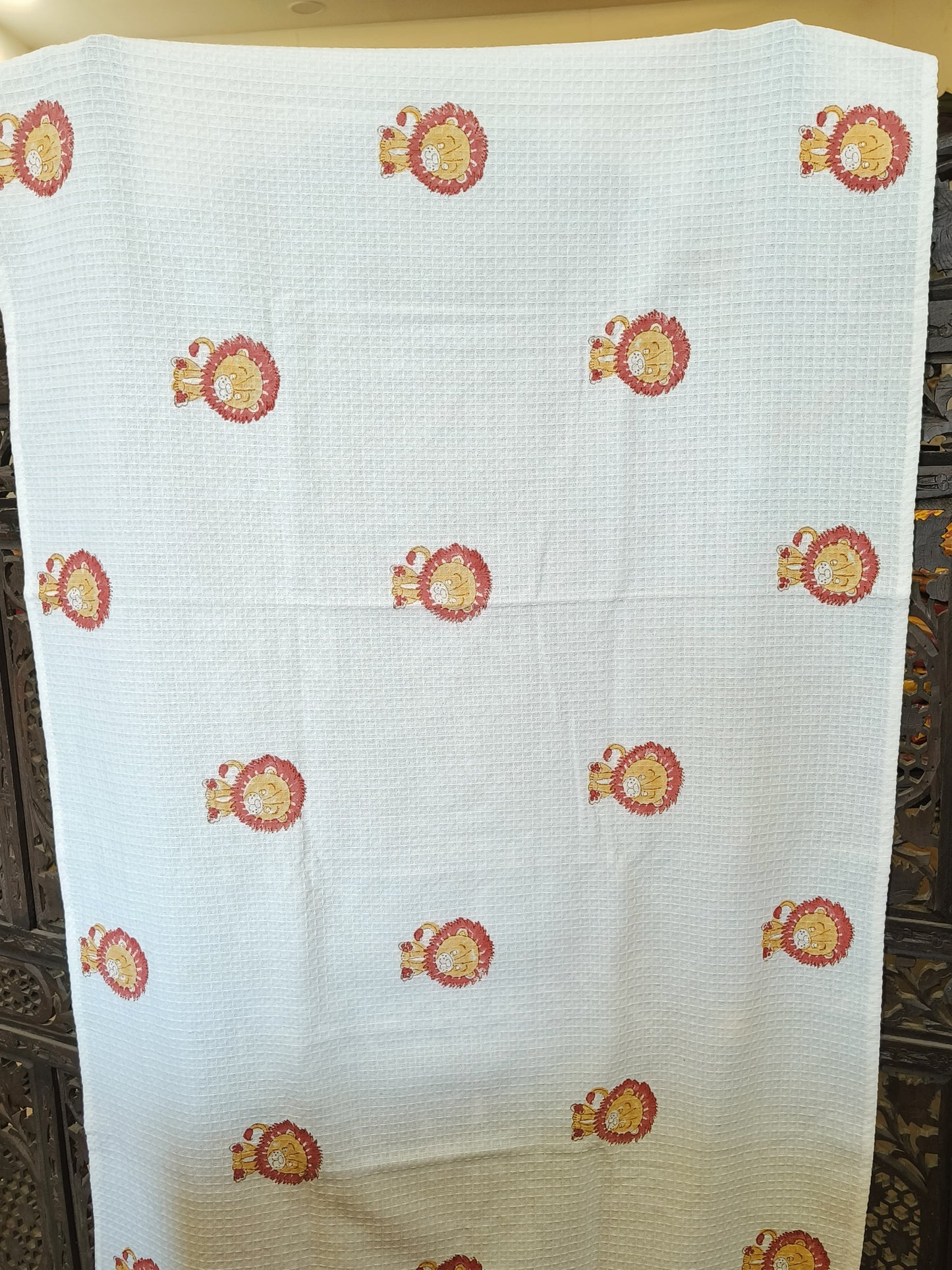Adorable Lion White Cotton Bath Towel