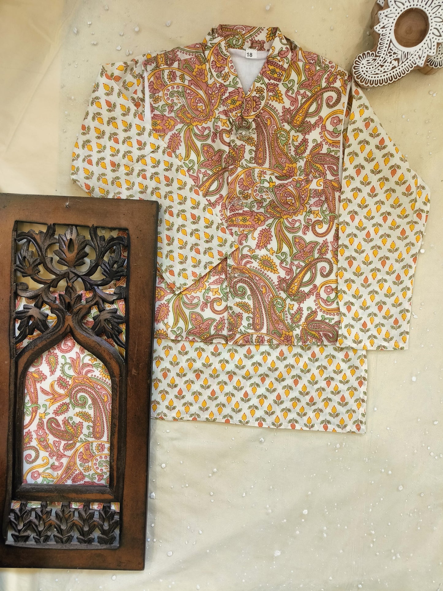 Peach Paisley printed Jacket with Kurta -Pyjama (kpj1004)