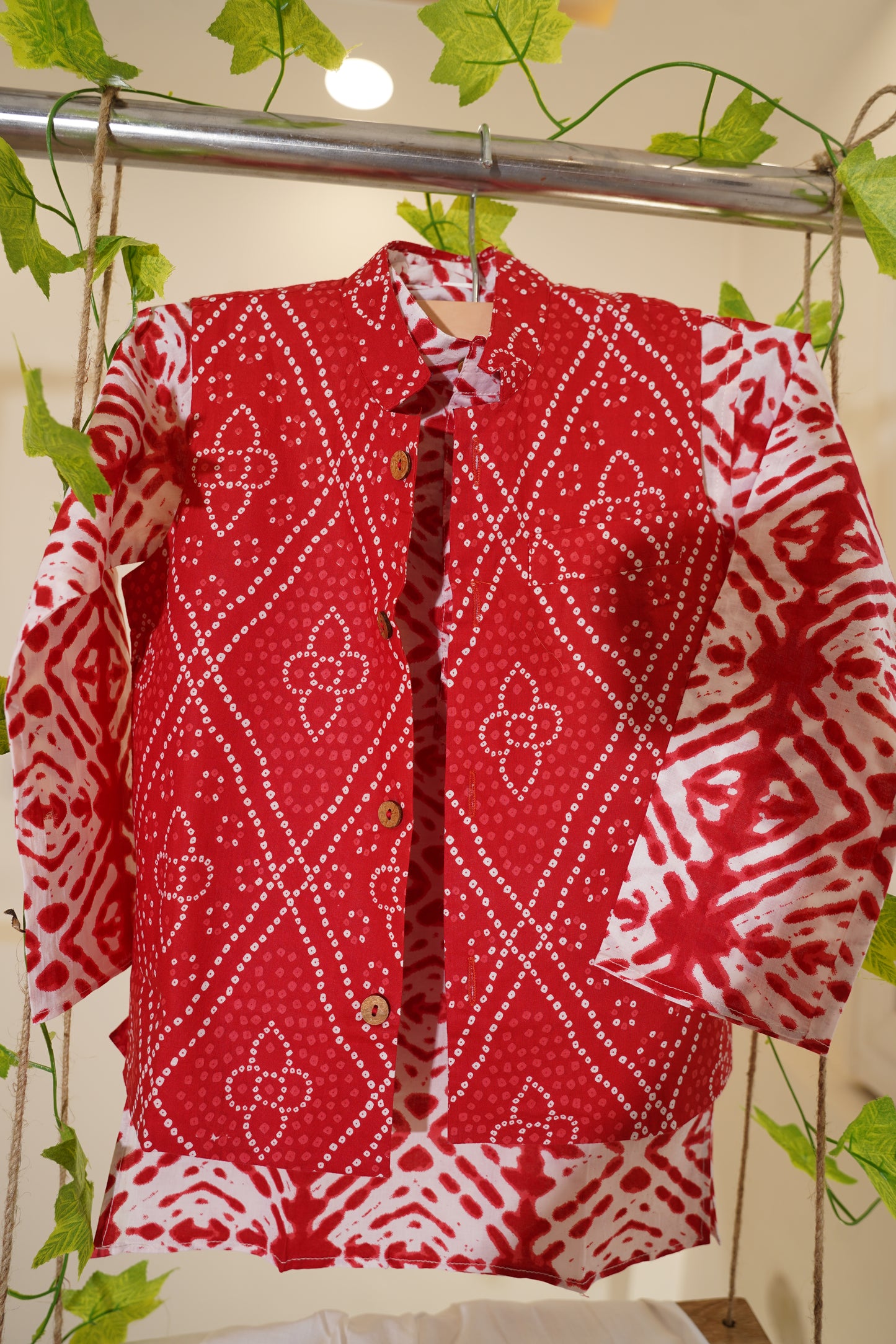 Red Bandhej Kurta And Jacket With Pyjama ( Tie and Dye)