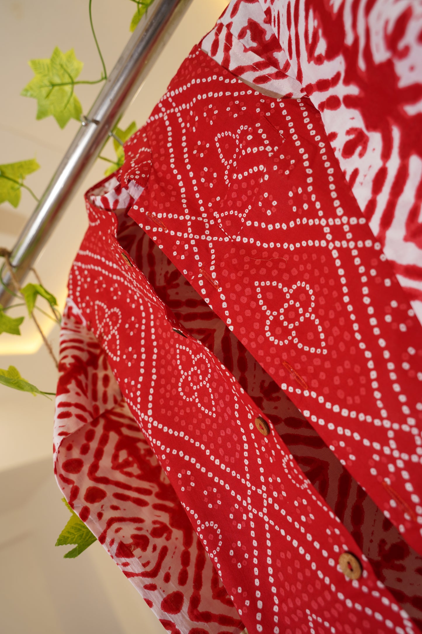 Red Bandhej Kurta And Jacket With Pyjama ( Tie and Dye)