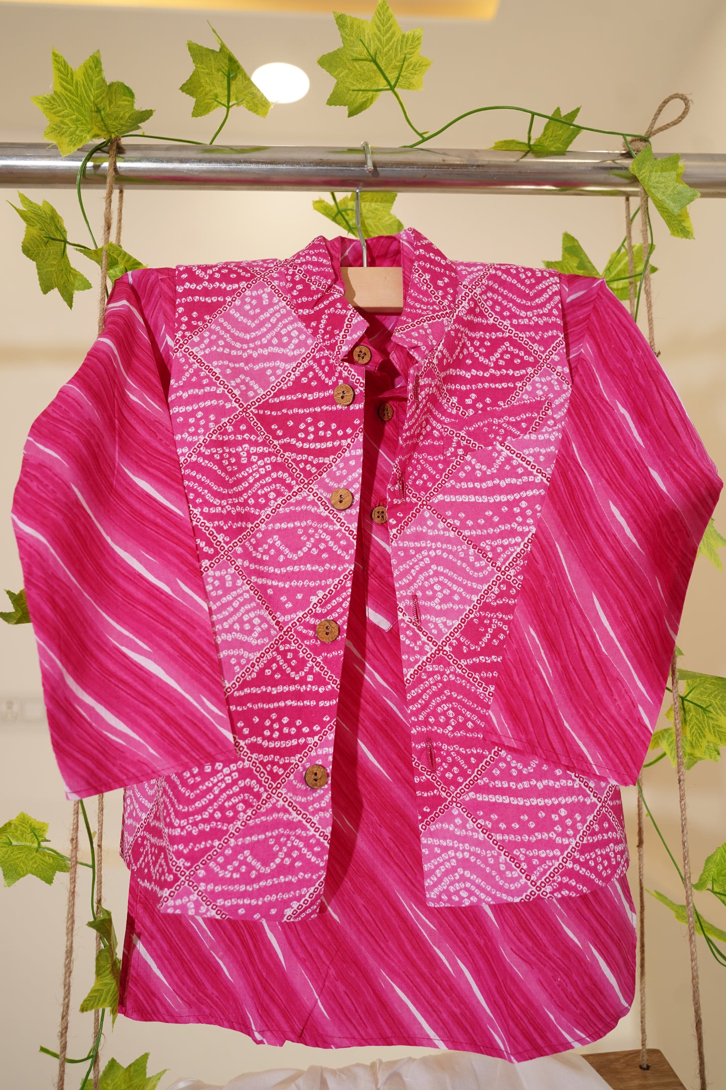 Fuchsia Pink Bandhej Kurta and Jacket with Pyjama (Tie and Dye)