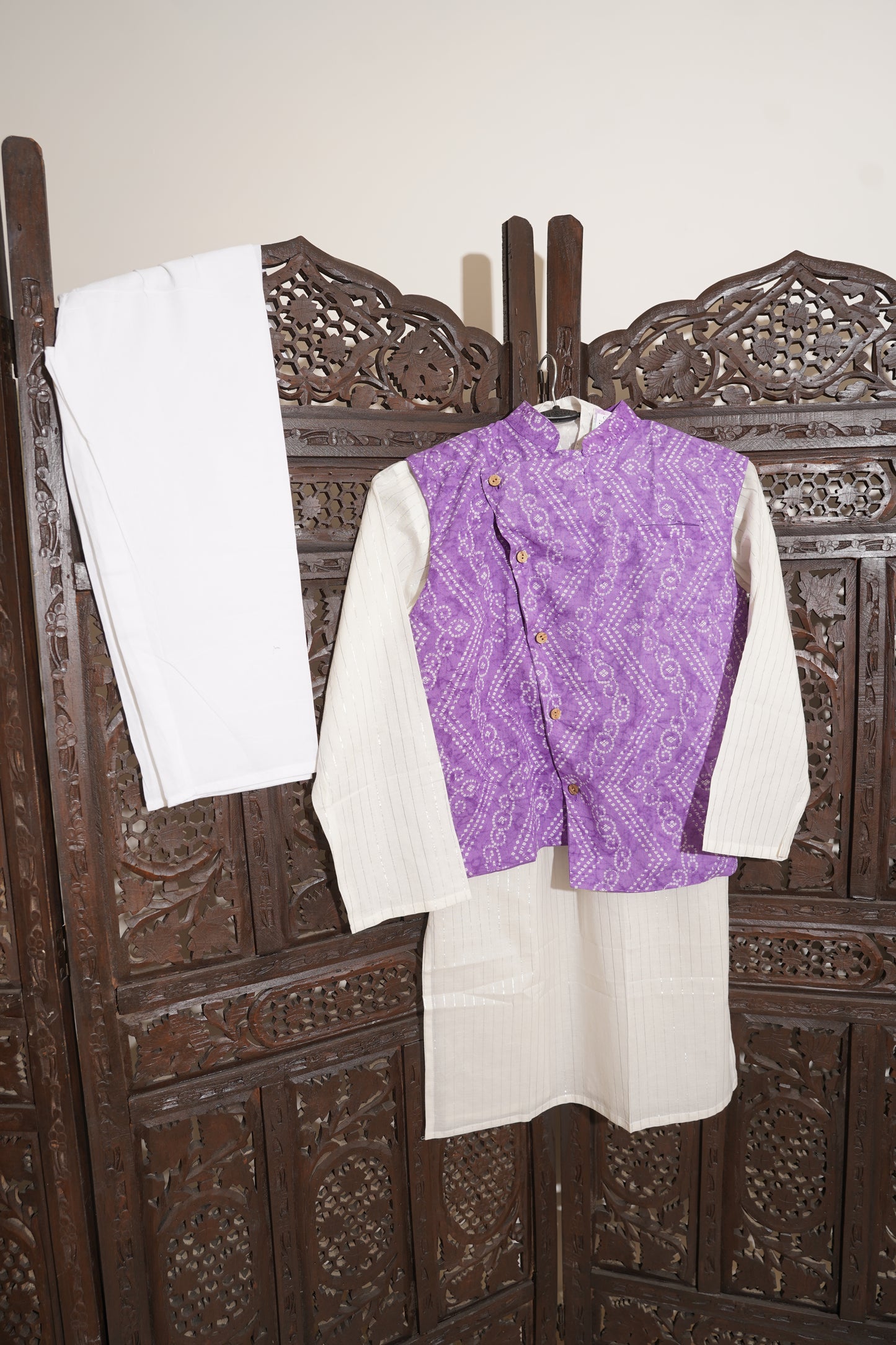 Lavender Bandhej Jacket with Kurta -Pyjama ( Tie and Dye)