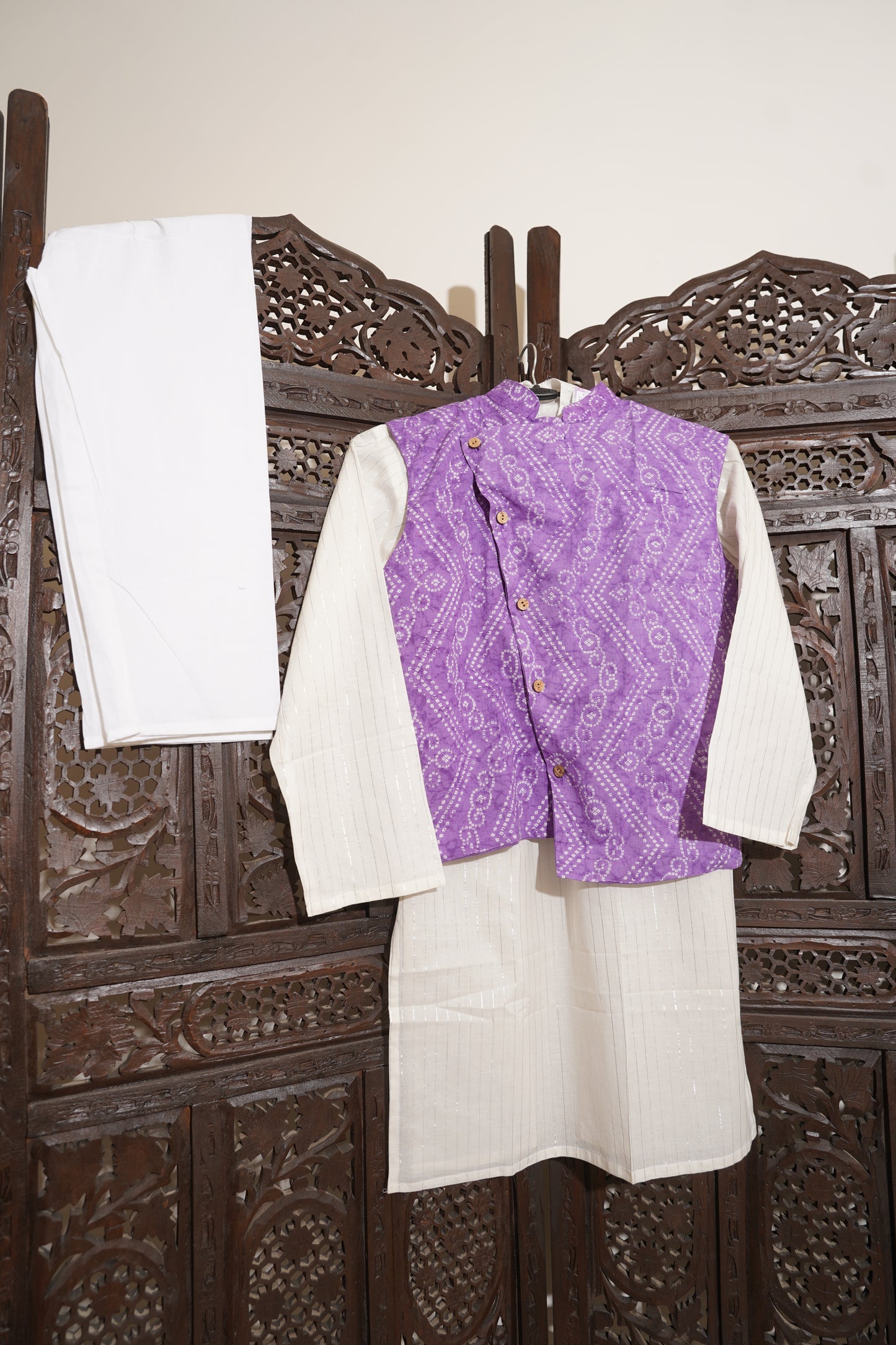 Lavender Bandhej Jacket with Kurta -Pyjama ( Tie and Dye)