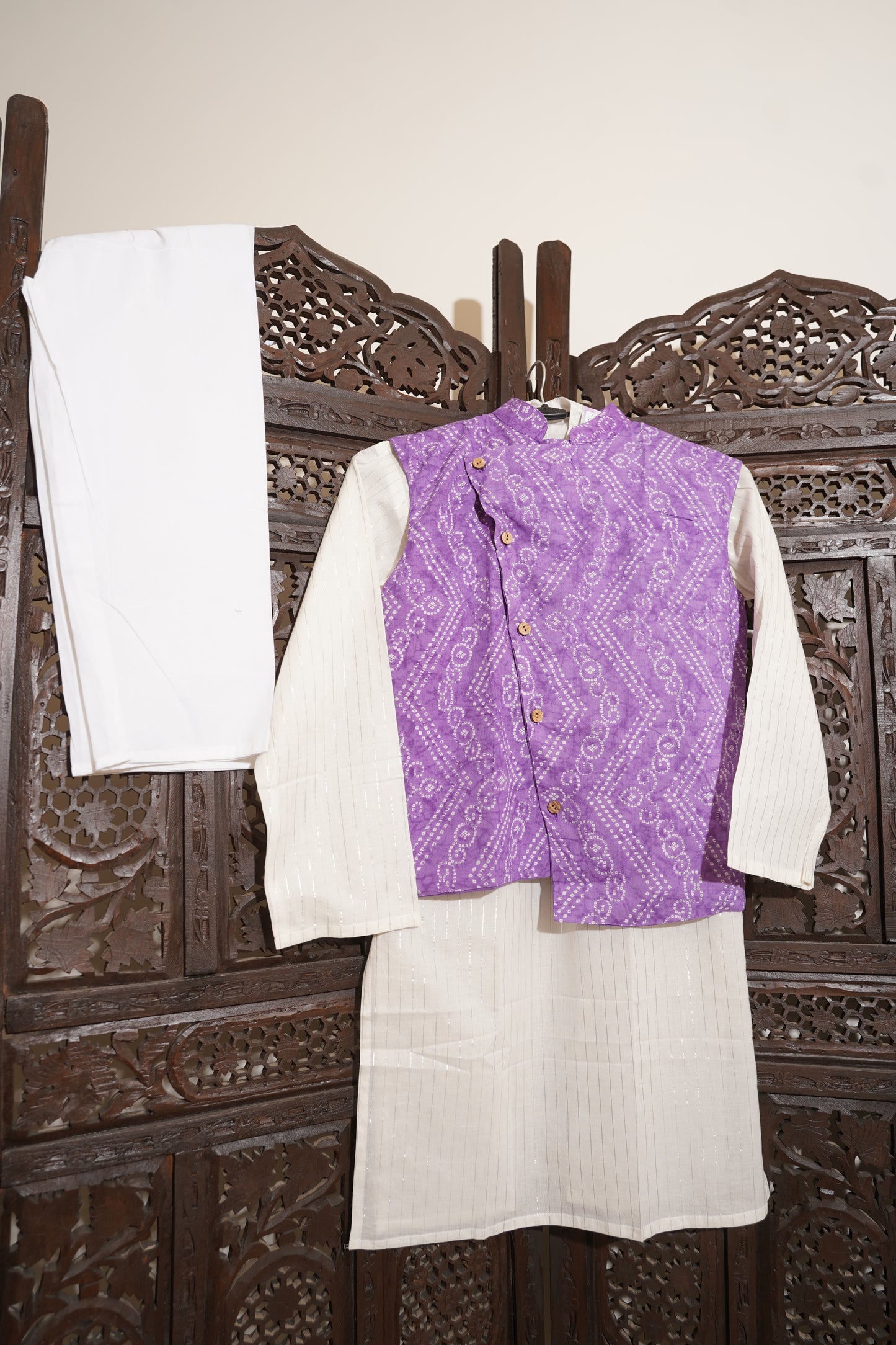 Lavender Bandhej Jacket with Kurta -Pyjama ( Tie and Dye)