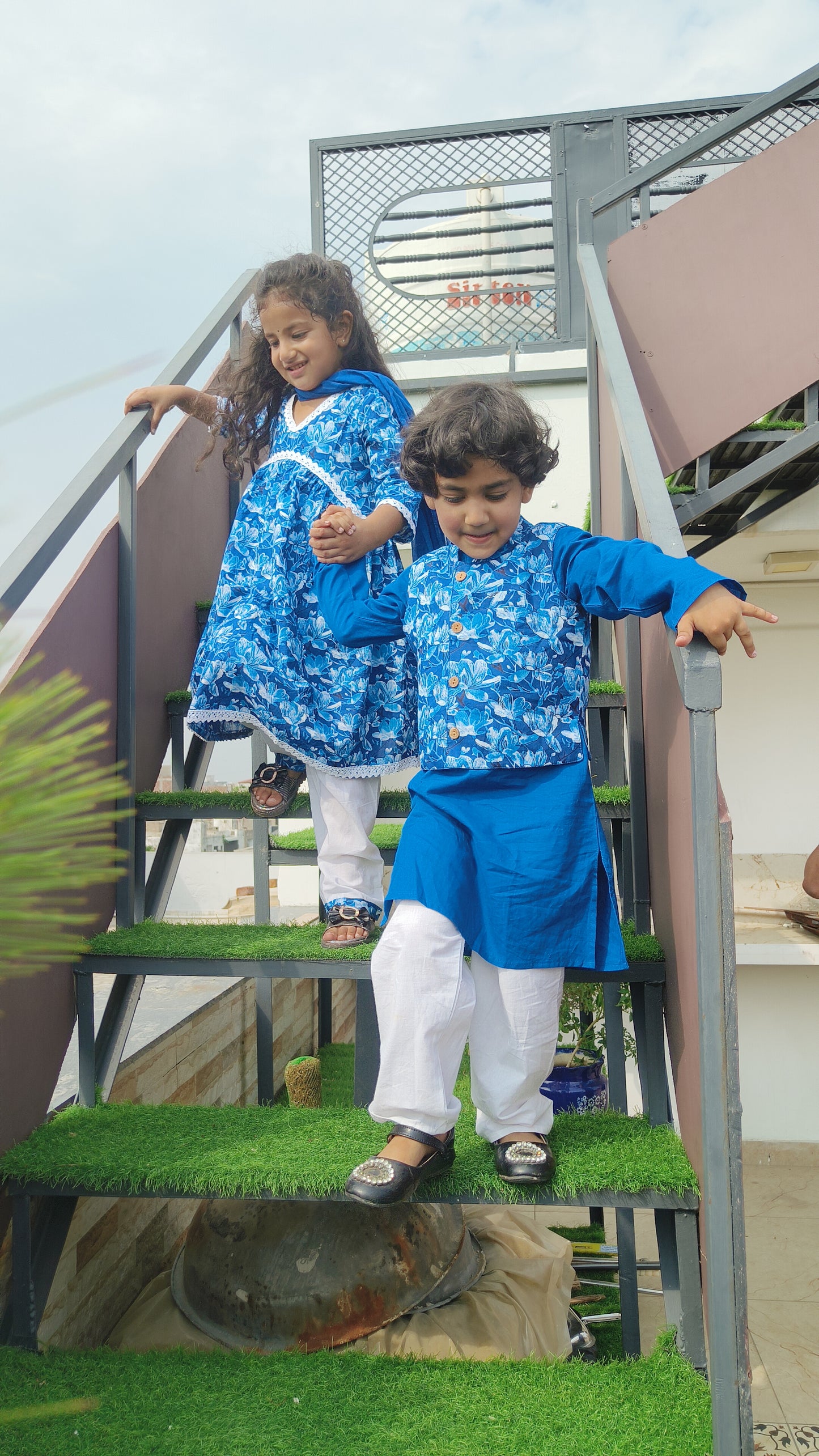 Floral Printed Jacket with Kurta -Pyjama