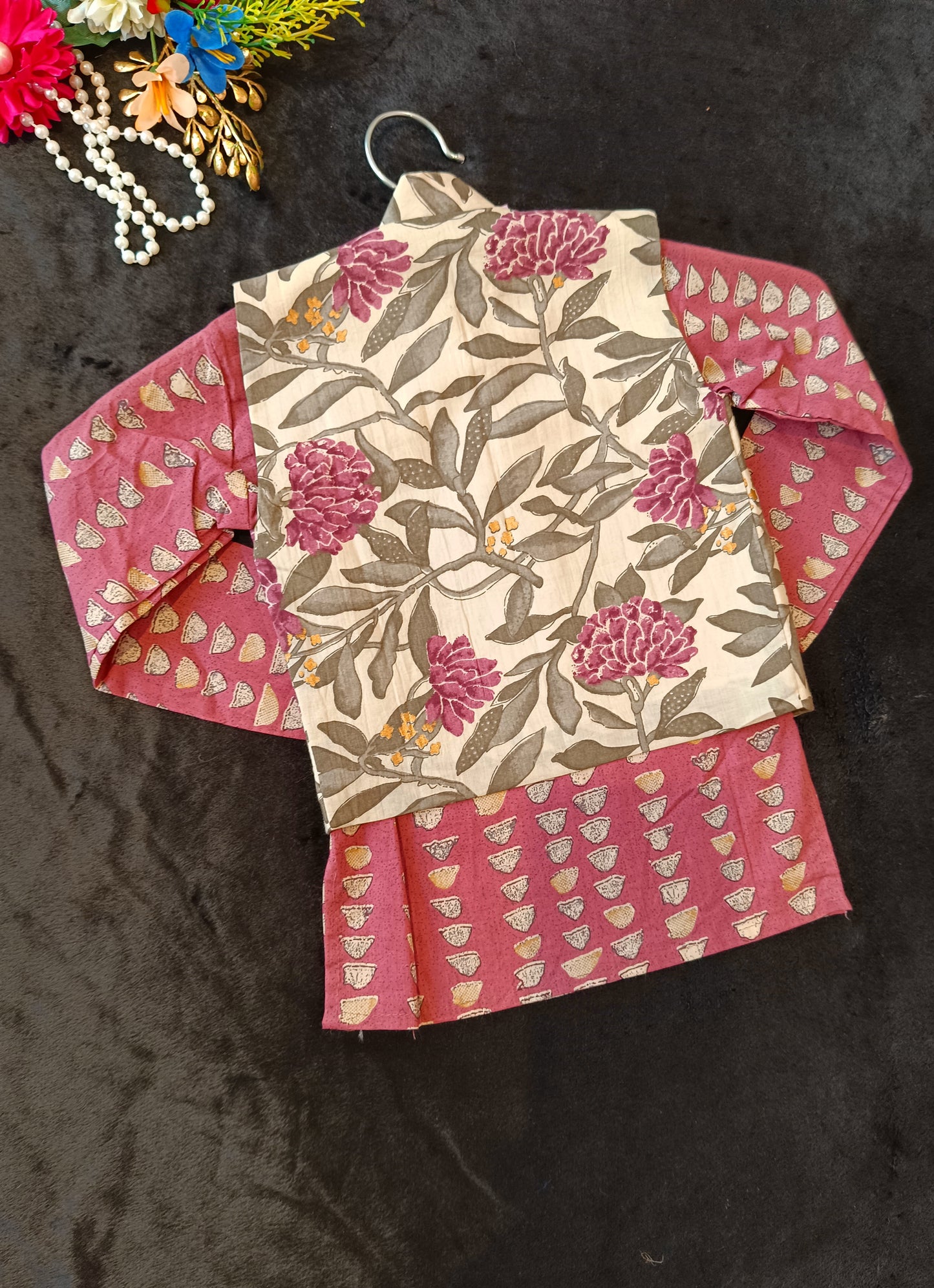 Flower Print Onion Colour Kurta Pyjama With Jacket
