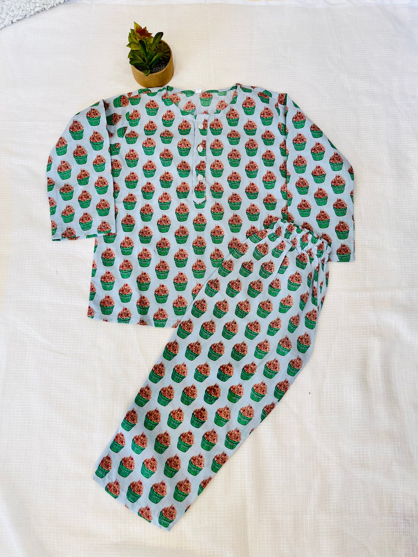 Cupcake Printed Green Color Night Suit