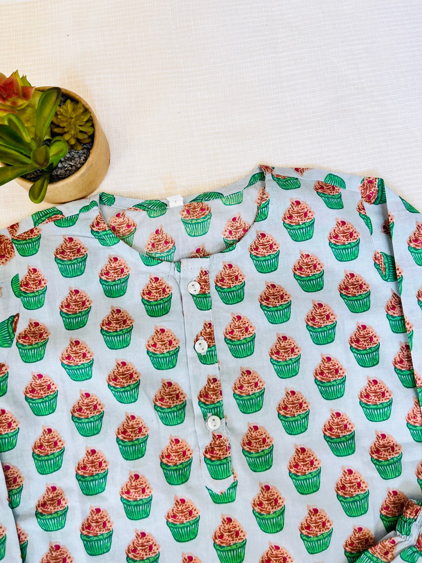 Cupcake Printed Green Color Night Suit