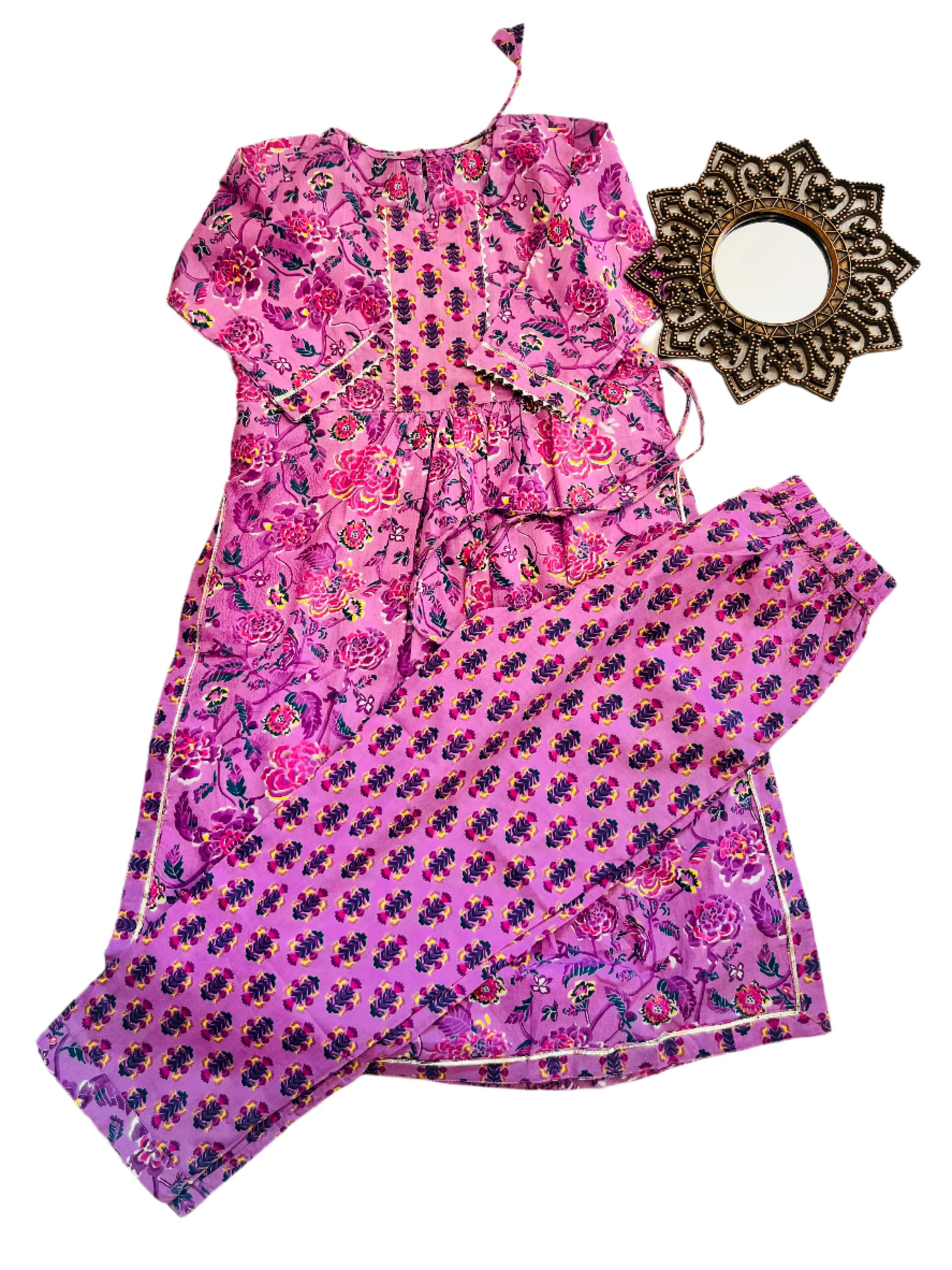 Lavender Colour Floral Printed Nyra Cut suit with Sant