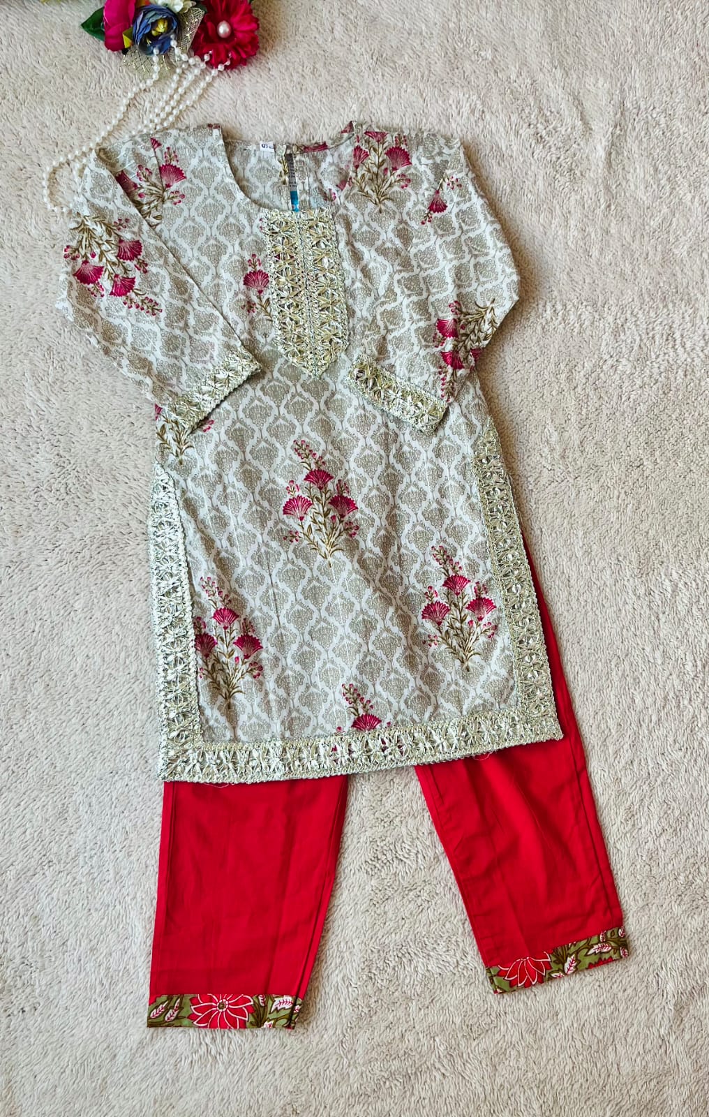 Grey & Pink Colour flower Printed Straight Suit Set