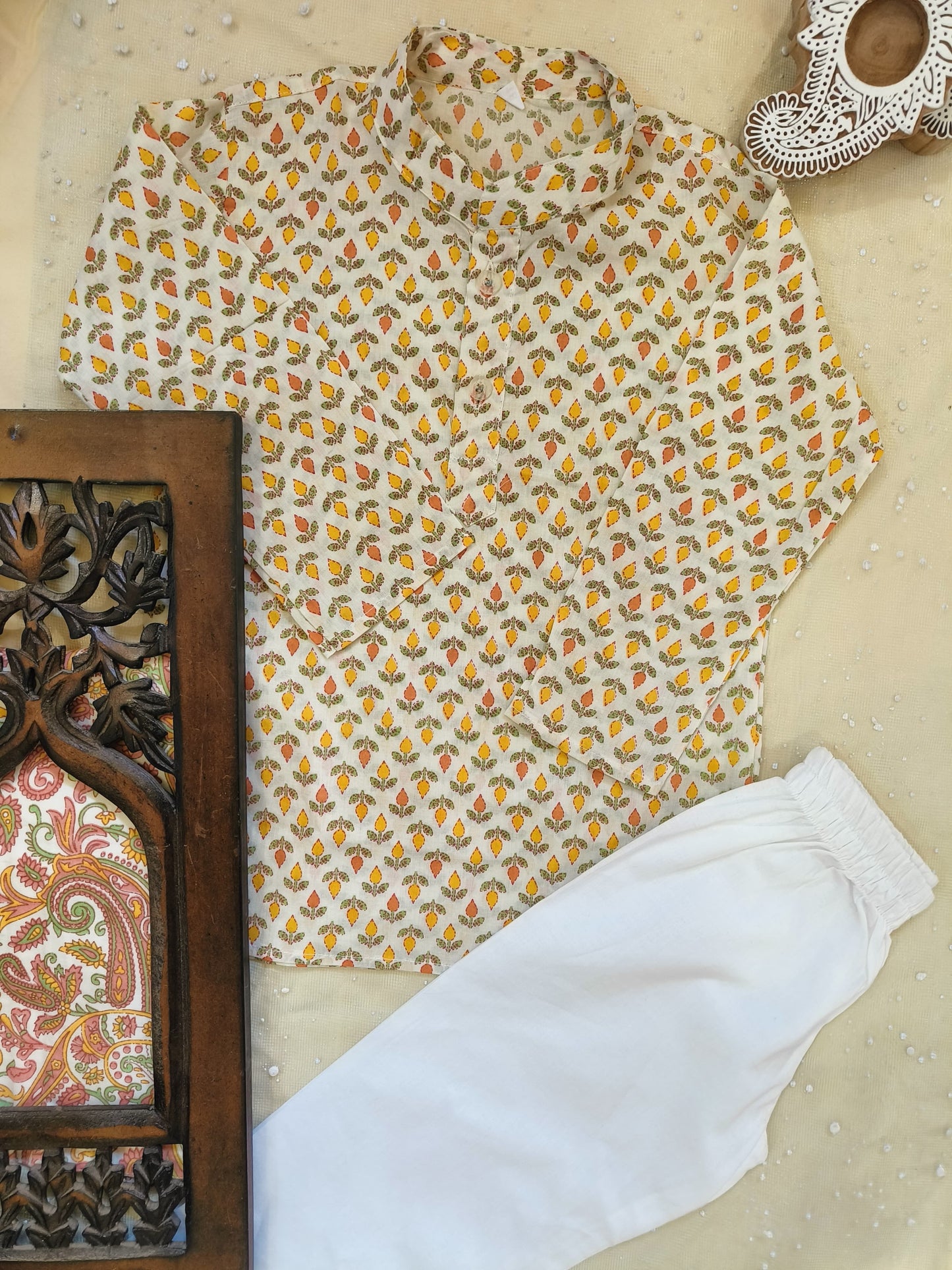 Peach Paisley printed Jacket with Kurta -Pyjama