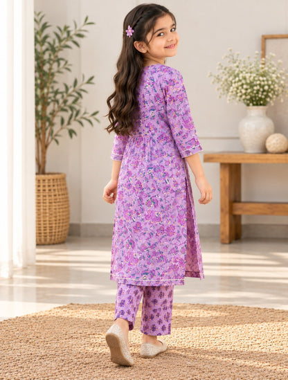 Lavender Colour Floral Printed Nyra Cut suit with Sant