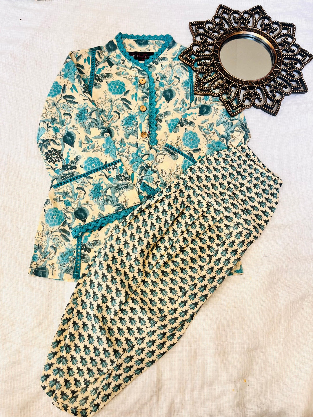 Flower printed Straight Kurta with Dhoti Style Tulip Pant