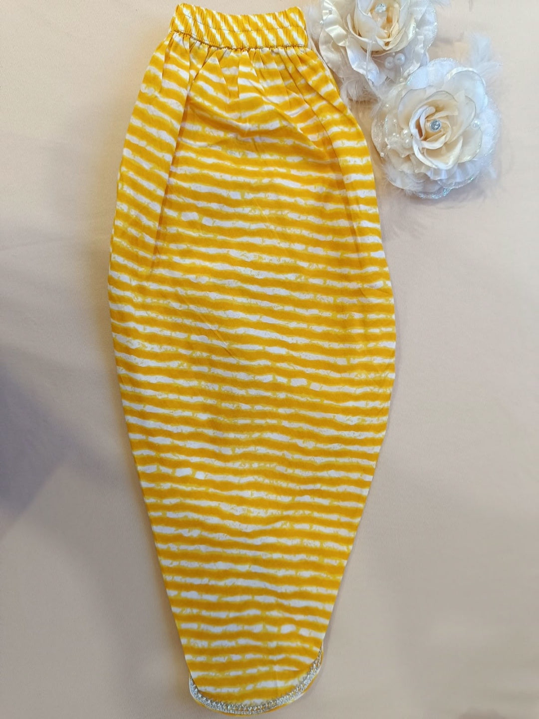 Block Printed Mugalbuta (Yellow  on white) side tie up gathered kurti with Lahariya tulip pants
