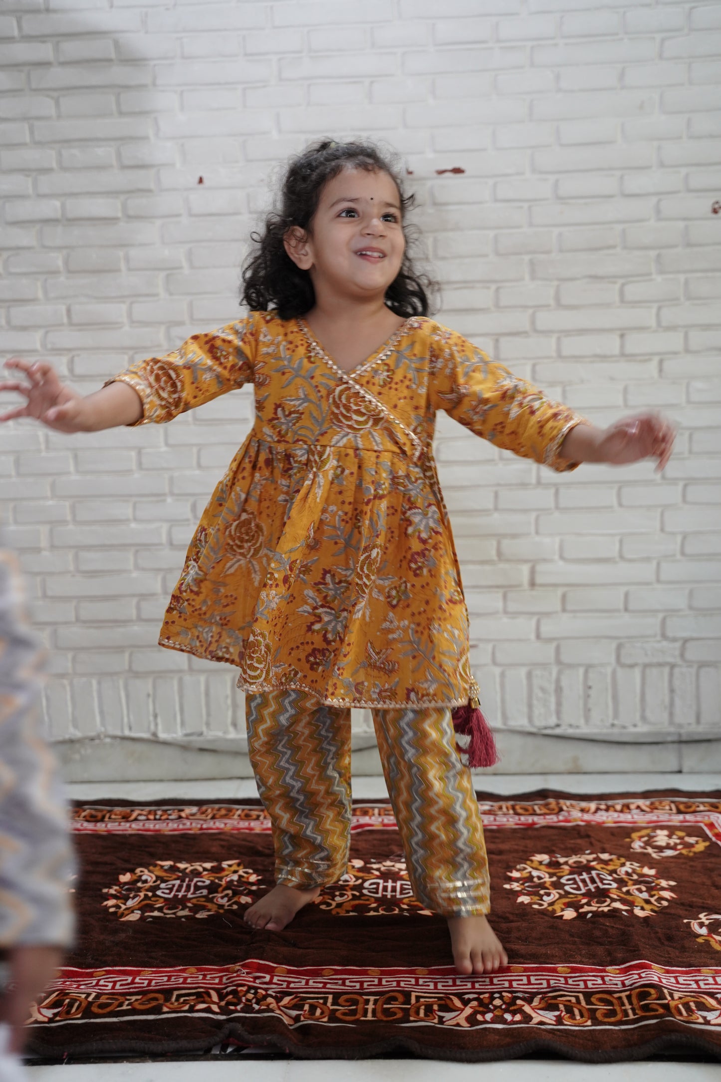 Heena Green Colour Floral Printed Girls Flare Suit Set