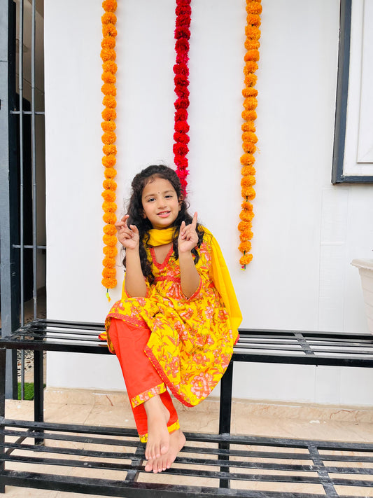 Yellow Colour Floral Printed Girls Flared Suit Set