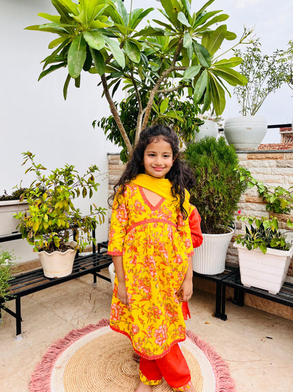 Yellow Colour Floral Printed Girls Flared Suit Set
