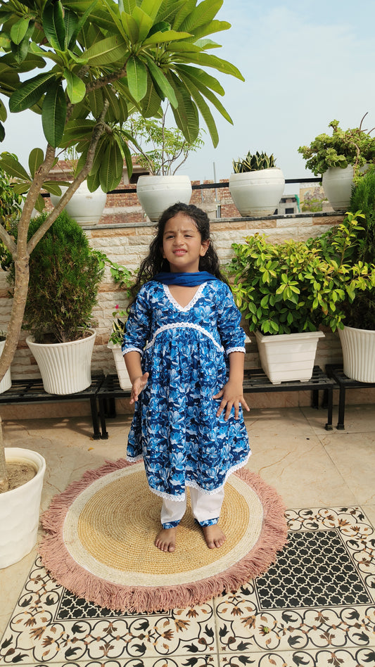 Blue Colour Floral Printed Girls Flare Suit Set