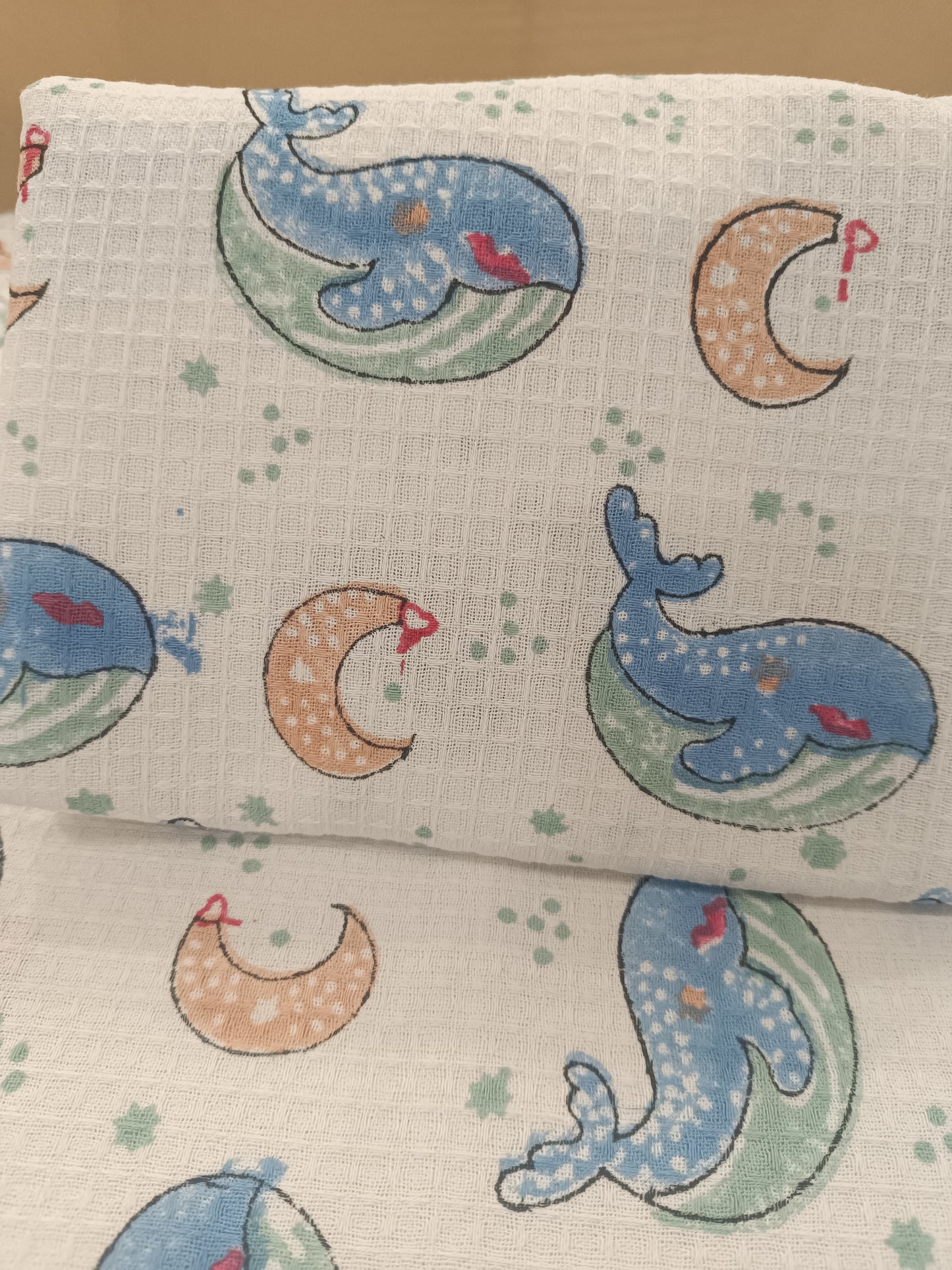 Blue whale Printed White Cotton Bath Towel