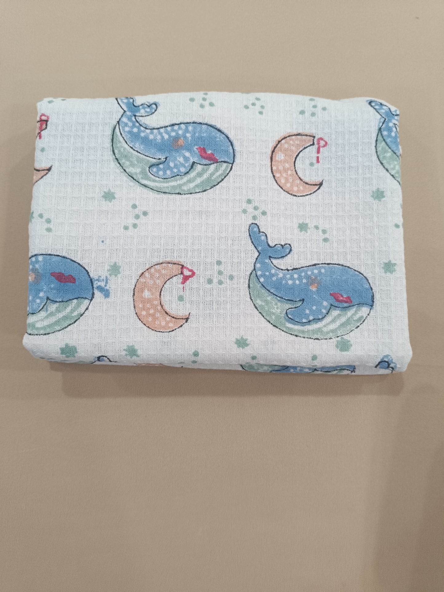 Blue whale Printed White Cotton Bath Towel