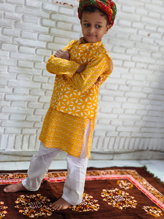 Yellow Lurex Patti print Jacket with Kurta -Pyjama