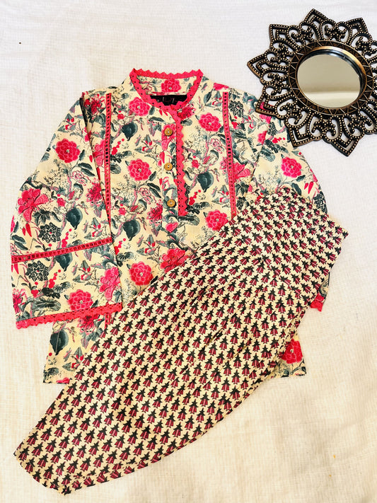 Pink Flower printed Straight Kurta with Dhoti Style Tulip Pant