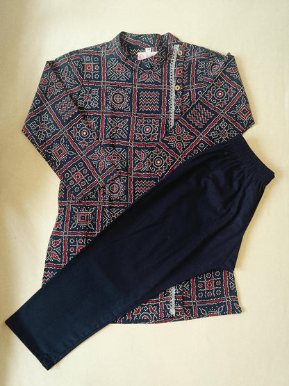 Bandhej printed, Black colored side button kurta -Pyjama set