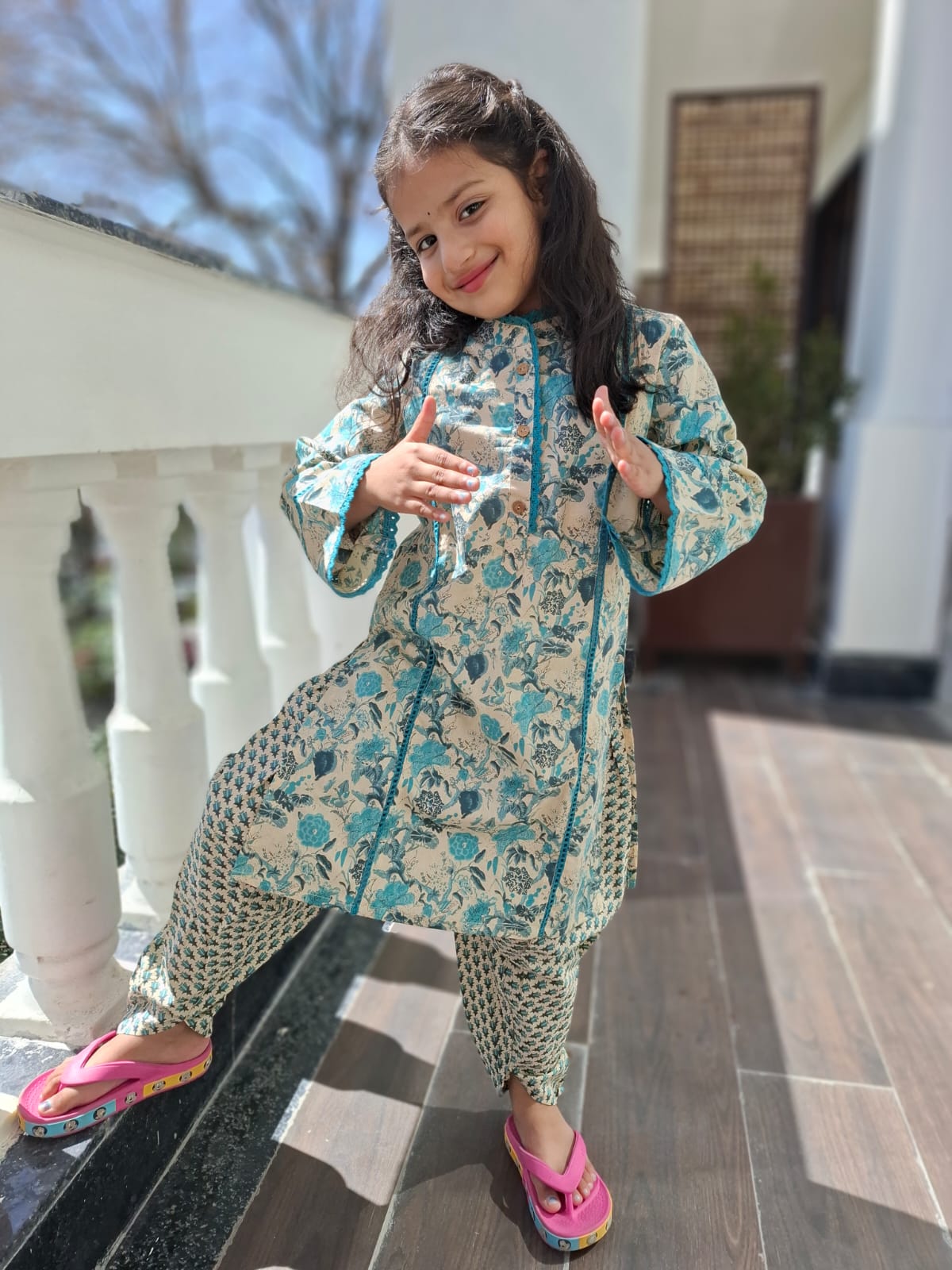 Blue Flower printed Straight Kurta with Dhoti Style Tulip Pant