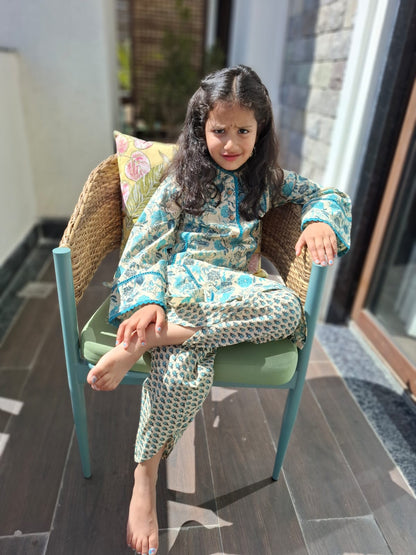 Blue Flower printed Straight Kurta with Dhoti Style Tulip Pant